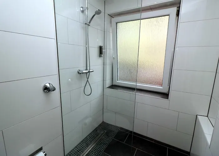 Kompass A 102-103 3*