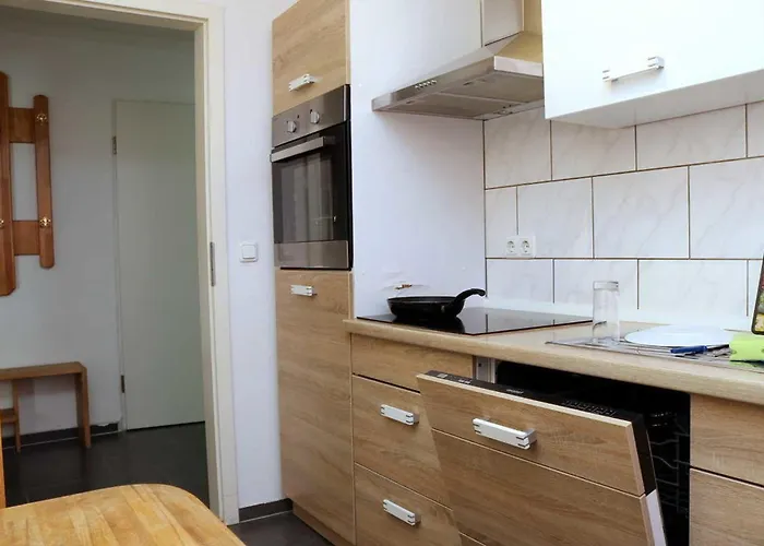 Kompass A 102-103 3*